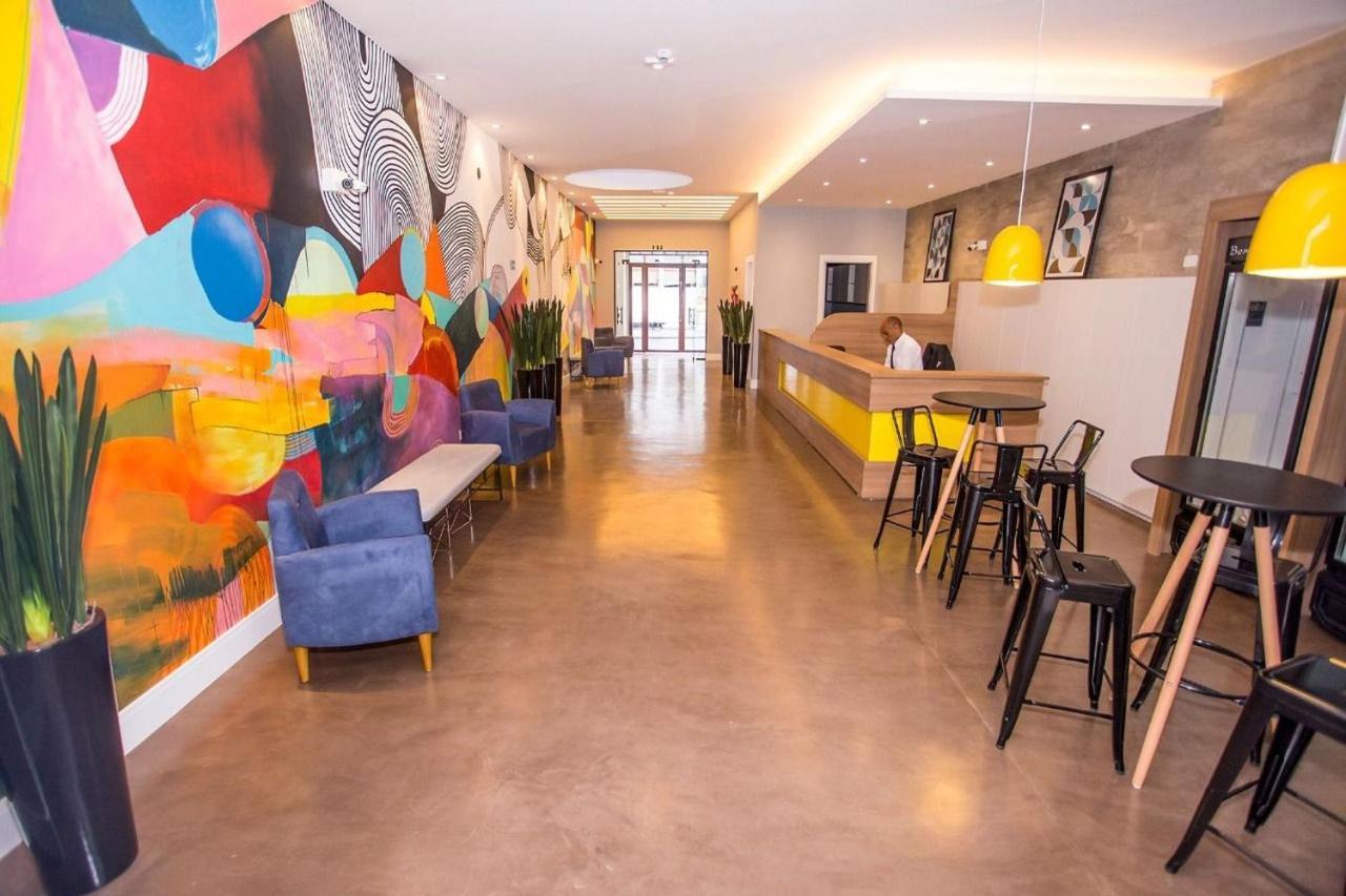 Studio Moderno No Centro De Curitiba - All1206 Екстериор снимка